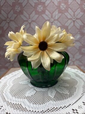 Vintage 1960’s/1970’s Emerald Green Glass Vase / Planter USA